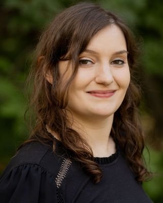 Lauren Emery profile image